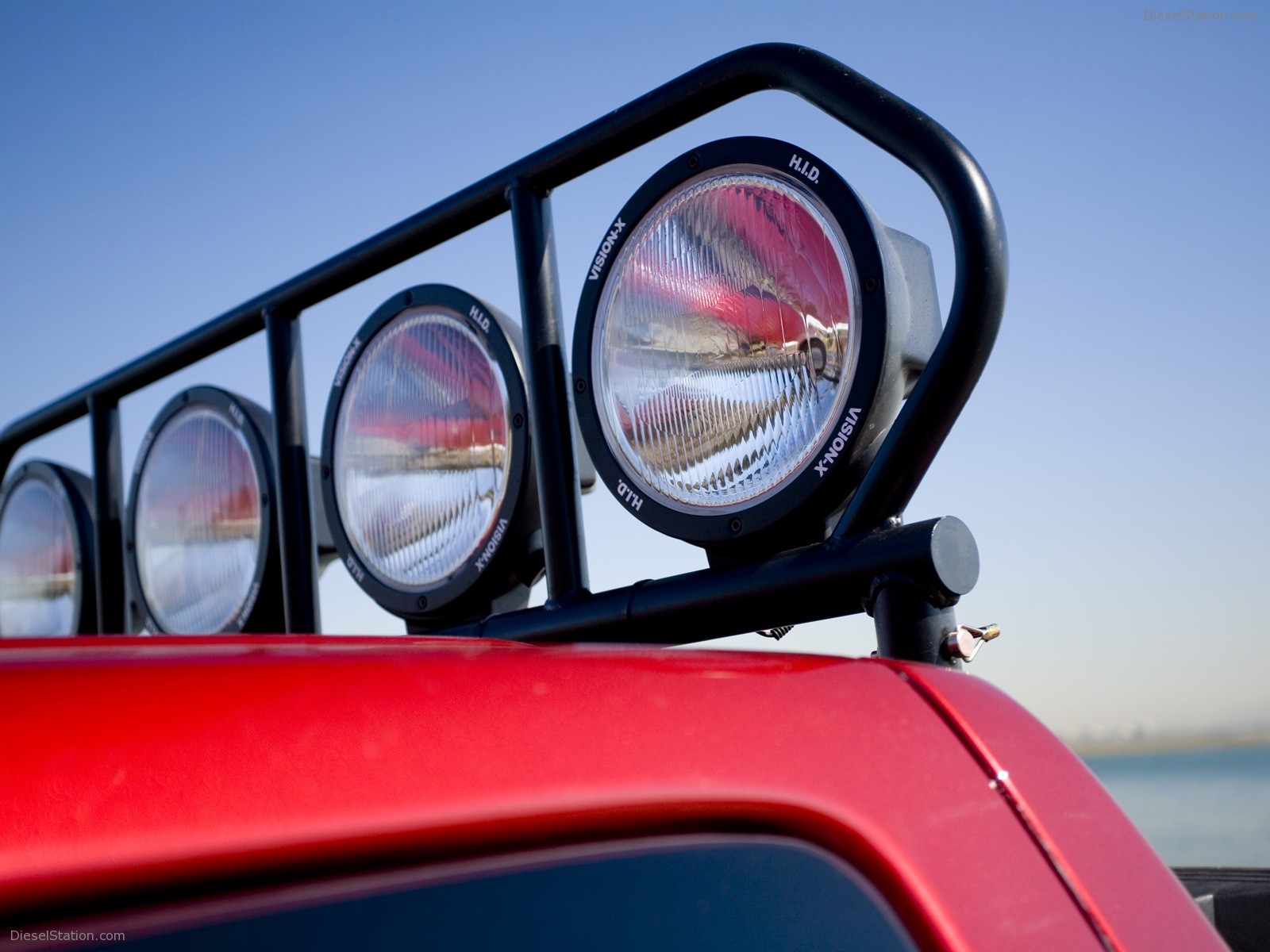 Mitsubishi Baja Raider